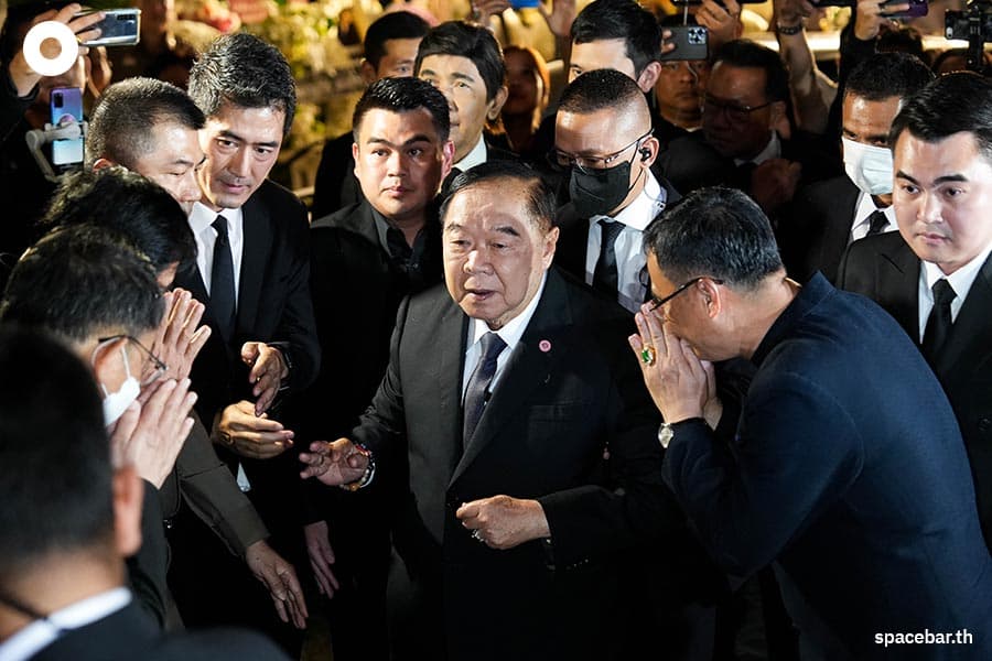 funeral_ceremony_Chonsawat_SPACEBAR_Photo02_a42622d435.jpeg