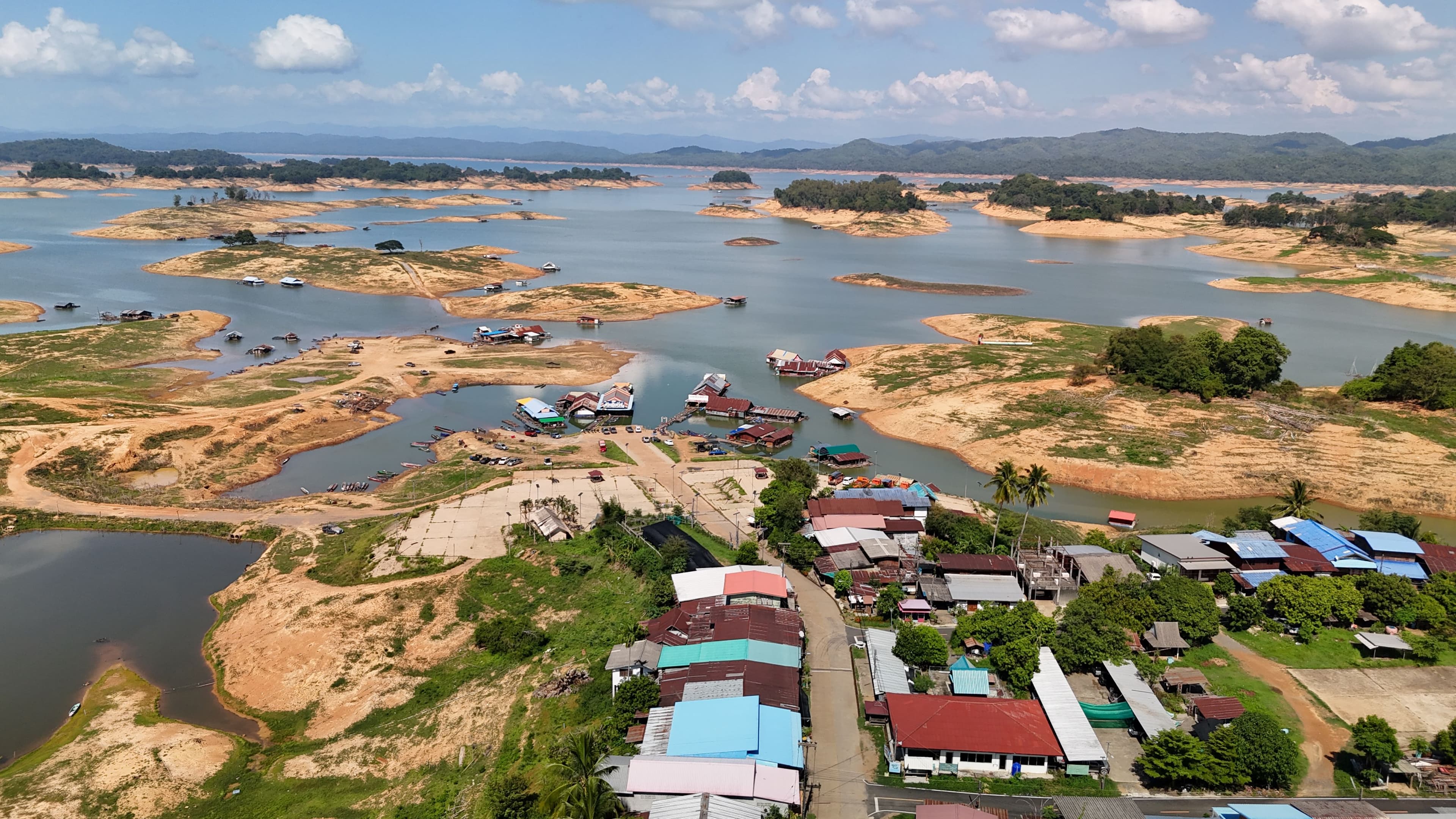 gulf-sparks-life-starts-year-4-huayta-uttaradit-12.jpeg