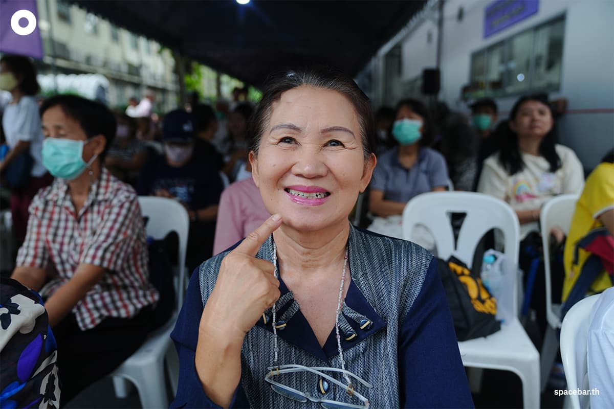คุณธิติยา ชมศรี (วัย 65 ปี) - รับบริการขูดหินปูน