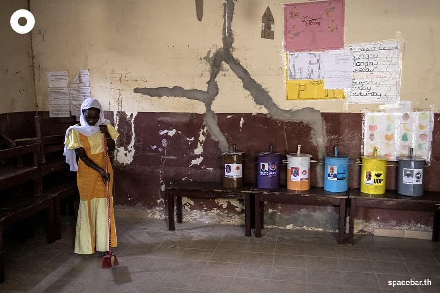 he_gambia_marbles_ballot_voting_system_SPACEBAR_Photo02_3c3c2c83f8.jpeg