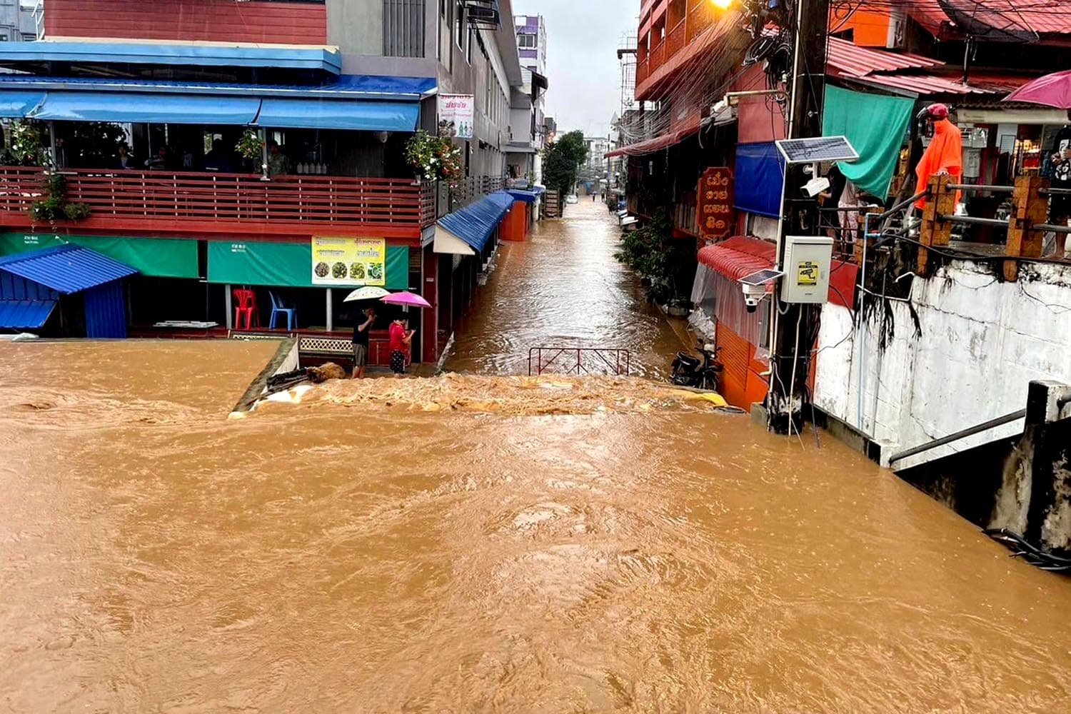 help_flood_27sep2024_SPACEBAR_Hero_5ea770dc48.jpg