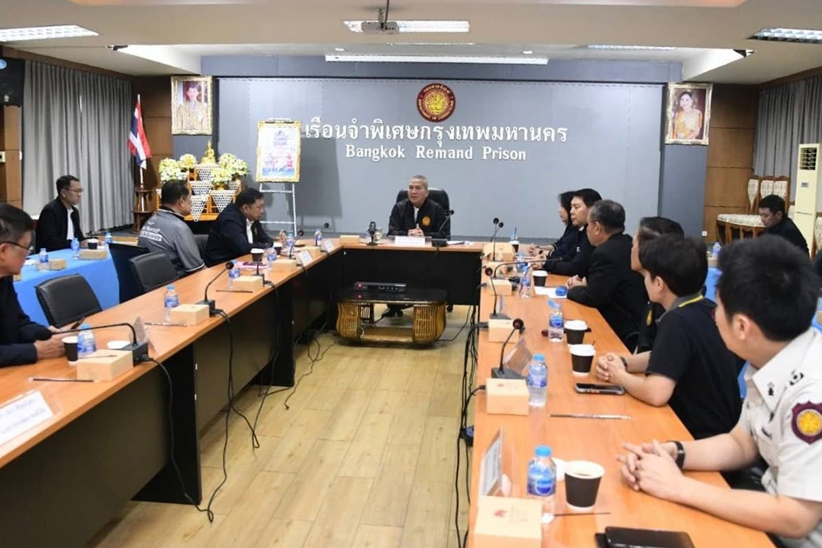 justice-minister-and-dsi-inspect-bangkok-prison-SPACEBAR-Photo03-4.jpg