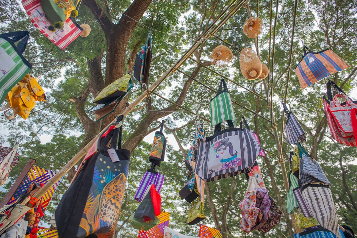 kaeng_kra_chan_camping_market_SPACEBAR_Photo03_cbcf49f346.jpg