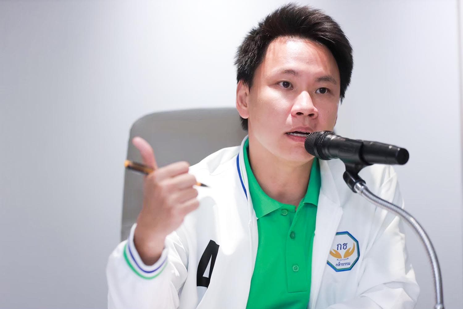 ‘กล้าธรรม’ ไม่หวั่นถูกเขี่ยพ้นวิปฝ่ายค้าน ย้ำโหวตตามผลกระทบประเทศ–ประชาชน