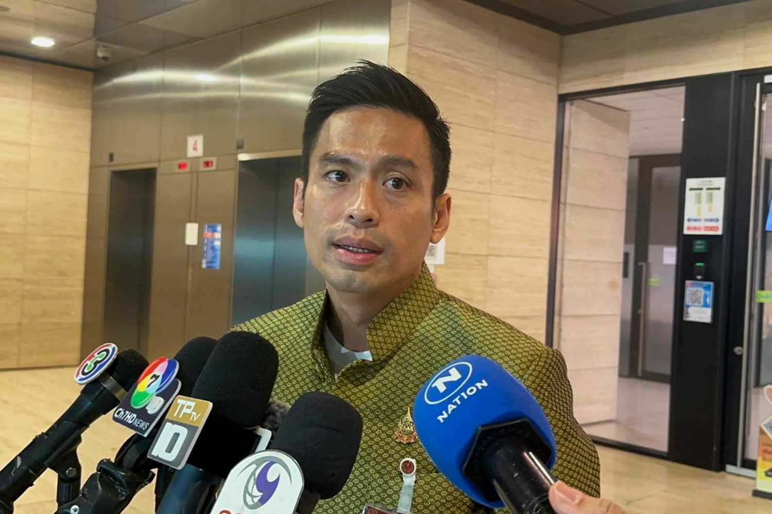 ‘ภท.’ กังขา ‘ภูมิธรรม’ ระเบิดกรุย้ายผู้ว่าฯ ระนาว