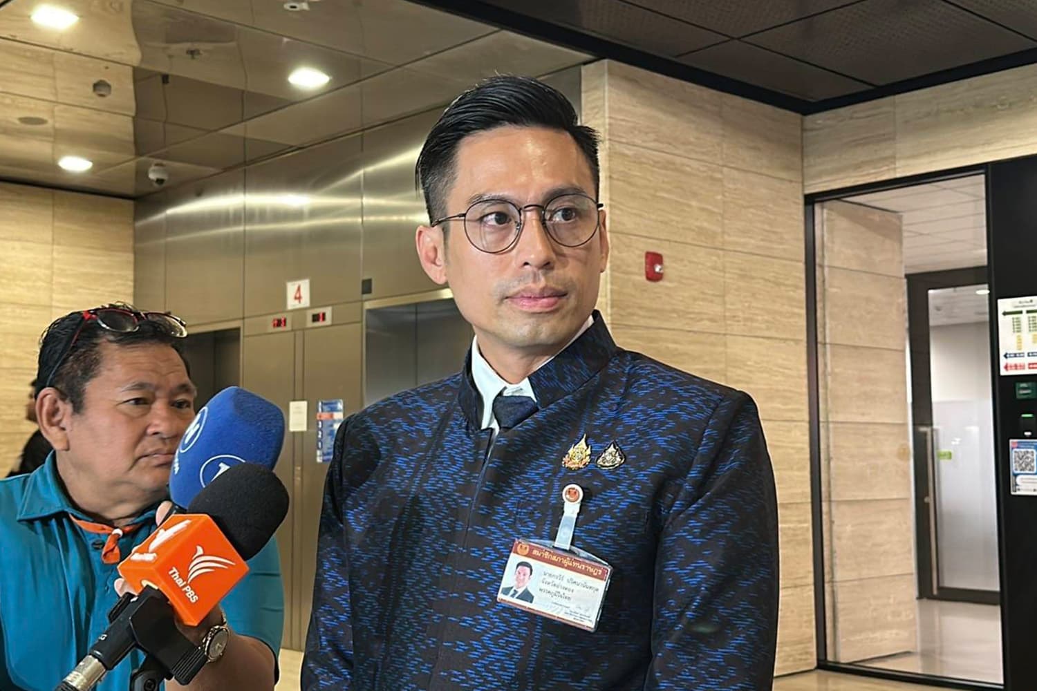 ‘กรวีร์’ ข้องใจ ‘โยกย้าย ขรก.’ เป็นเรื่องการเมืองหรือไม่?