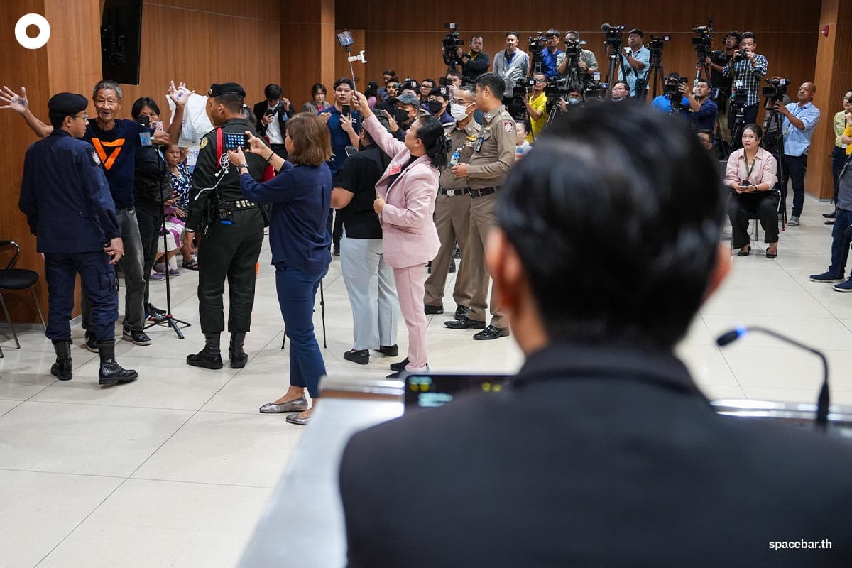 PhotoStory-การแถลงข่าวของ สส.กฤษฎิ์ ได้รับความสนใจอย่างมาก