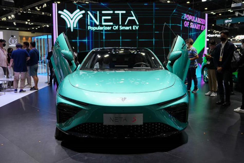 motor_expo_2022_NETA_V_new_price_599000_baht_SPACEBAR_Photo02_b963c6e792.jpeg