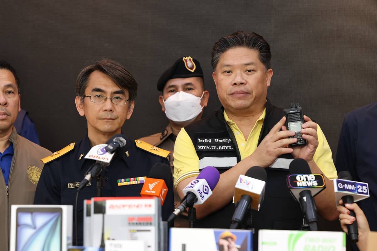 nbtc-mobile-5g-fake-no-standards-motorola-SPACEBAR-Photo02.jpg