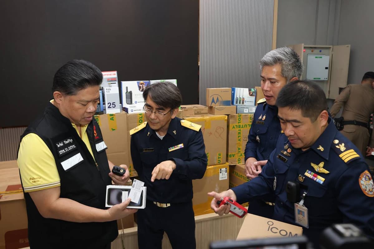 nbtc-mobile-5g-fake-no-standards-motorola-SPACEBAR-Photo03.jpg
