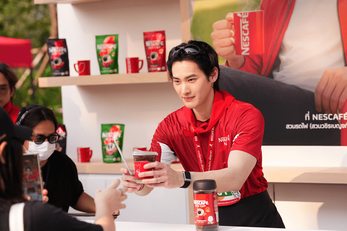 PhotoStory-เก้า นพเก้า นำทีมวิ่งเริ่มต้นวันดีๆ ในงาน “เนสกาแฟ รัน 2026”