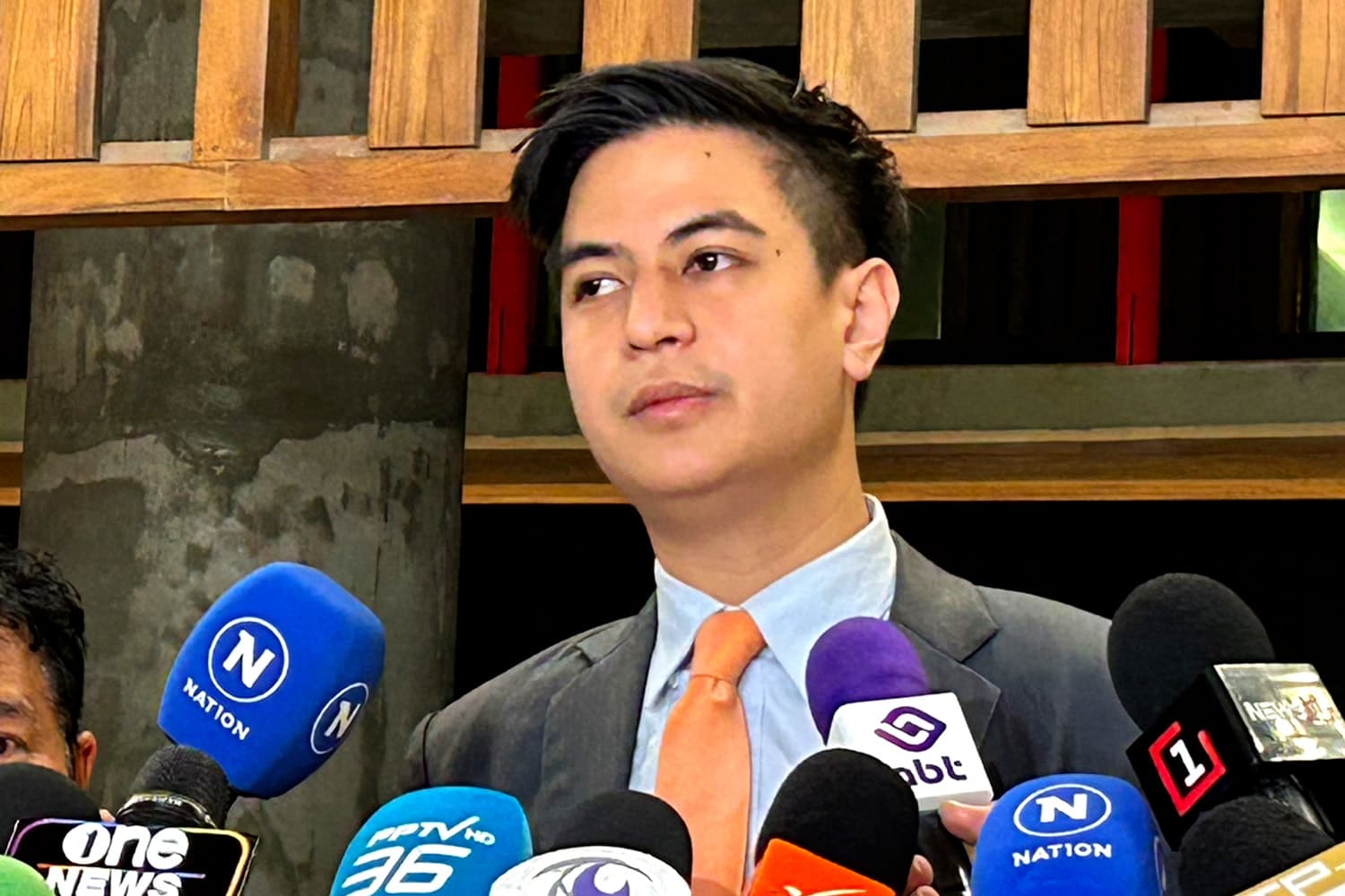 ‘พริษฐ์’ ติง ‘ภท.-พท.’ ปมโมเดลตั้ง ‘สสร.’
