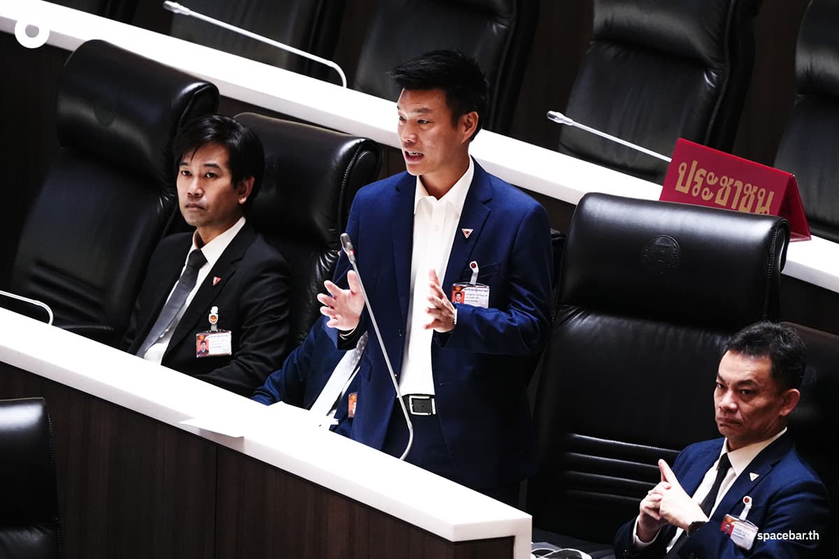 parliament-apisit-15may2026-SPACEBAR-Photo02.jpg