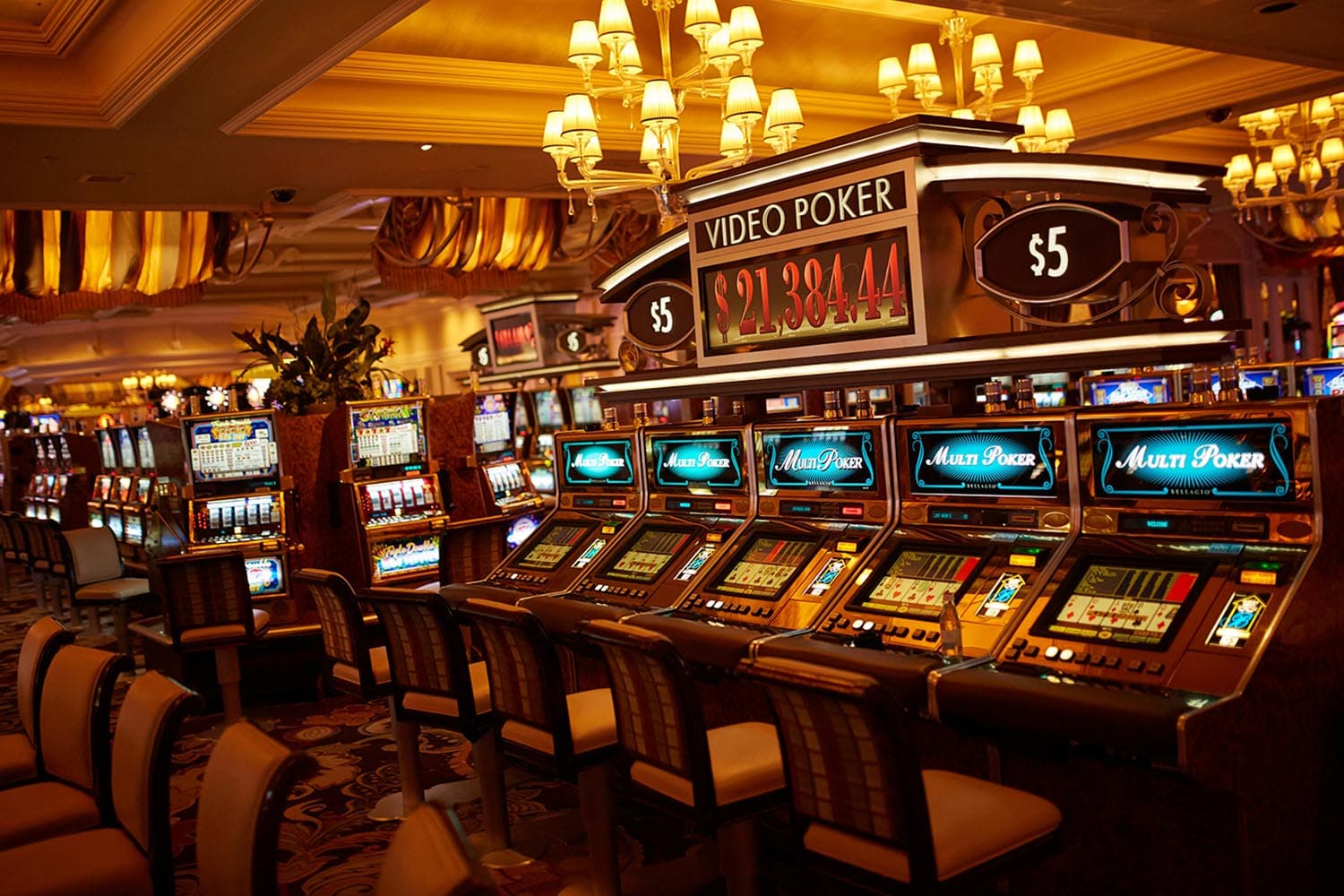 people_network_gambling_entertainment_complex_casino_SPACEBAR_Hero_9089407a95.jpg