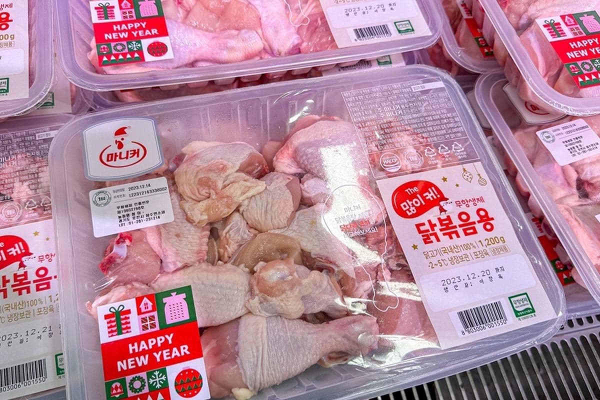 phumitham_chicken_thai_south_korea_need_demand_SPACEBAR_Photo01_6b60aa940a.jpg