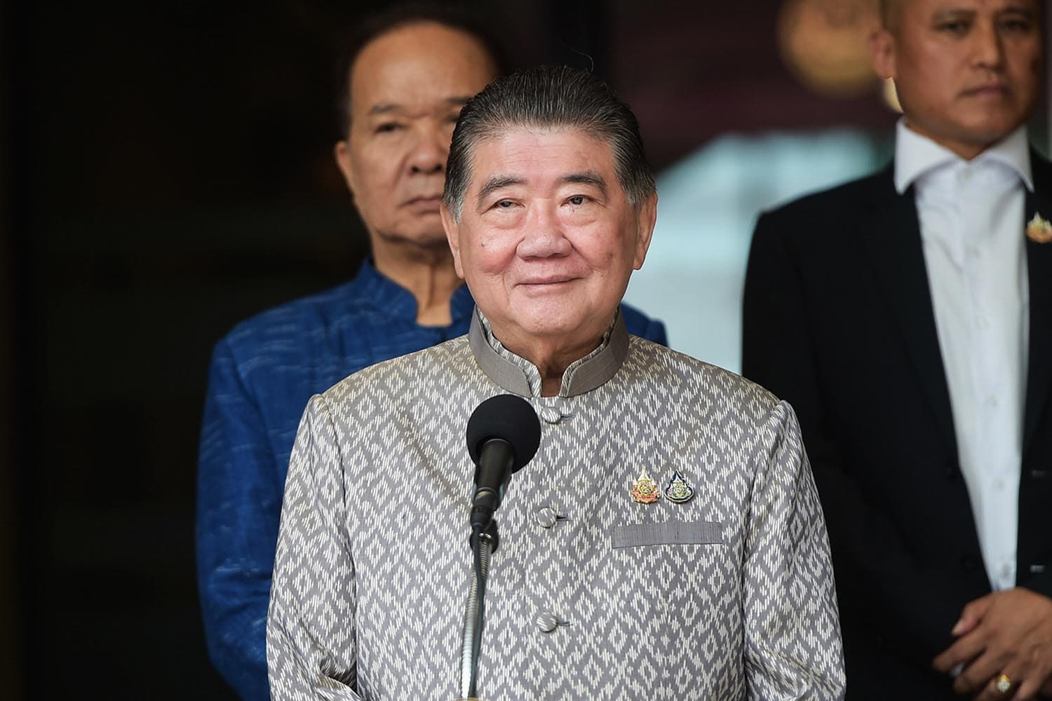 ‘ภูมิธรรม’ ถาม ‘ปชน.’ ไม่ไว้ใจ ‘เพื่อไทย’ แล้ว ‘ภูมิใจไทย’ น่าไว้ใจกว่าตรงไหน