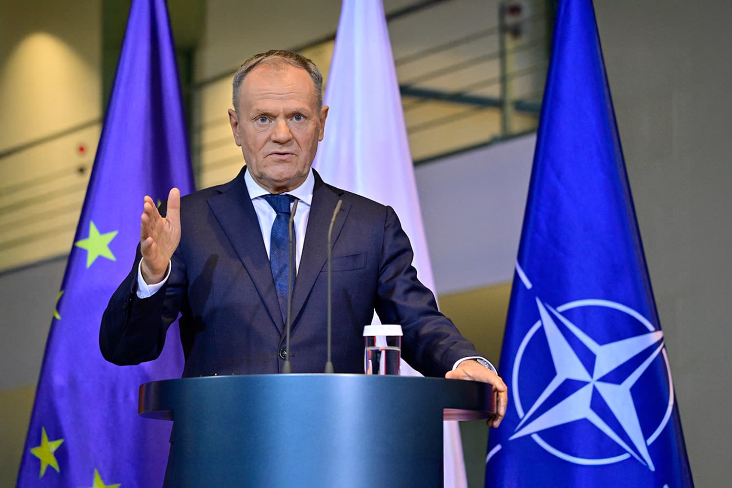 โปแลนด์ยัน ‘ไม่ส่ง’ กำลังทหารไปประการกรีนแลนด์ เตือนหาก NATO โจมตีกันเองจะเป็น ‘หายนะทางการเมือง’
