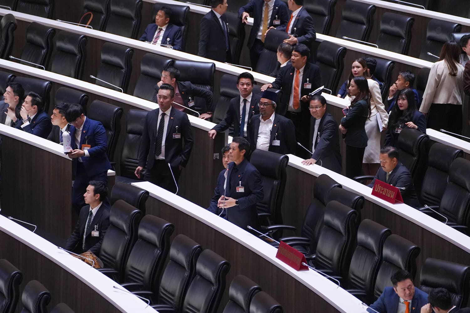 ประชุมสภาหวิดล่ม! หลัง สส.รัฐบาล ขอเลื่อนวาระเลือกรองประธานสภาคนที่ 1 เหตุสมาชิกยังมาไม่ครบ