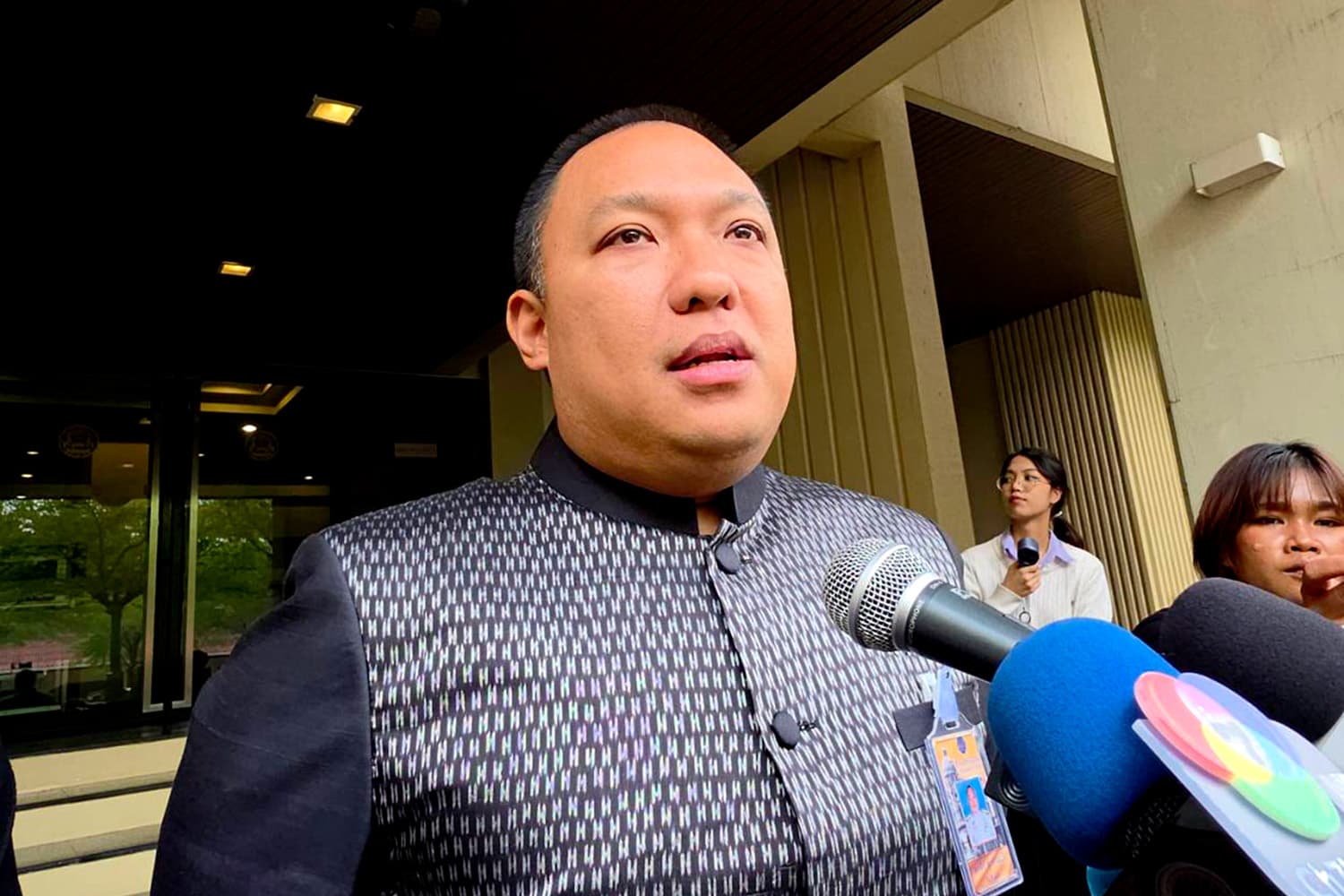 ‘พลพีร์’ แจงสลับเก้าอี้ ‘ผวจ.ภูเก็ต’ เหตุ ปลัด มท. ต้องการหาคนแก้ปัญหาในพื้นที่