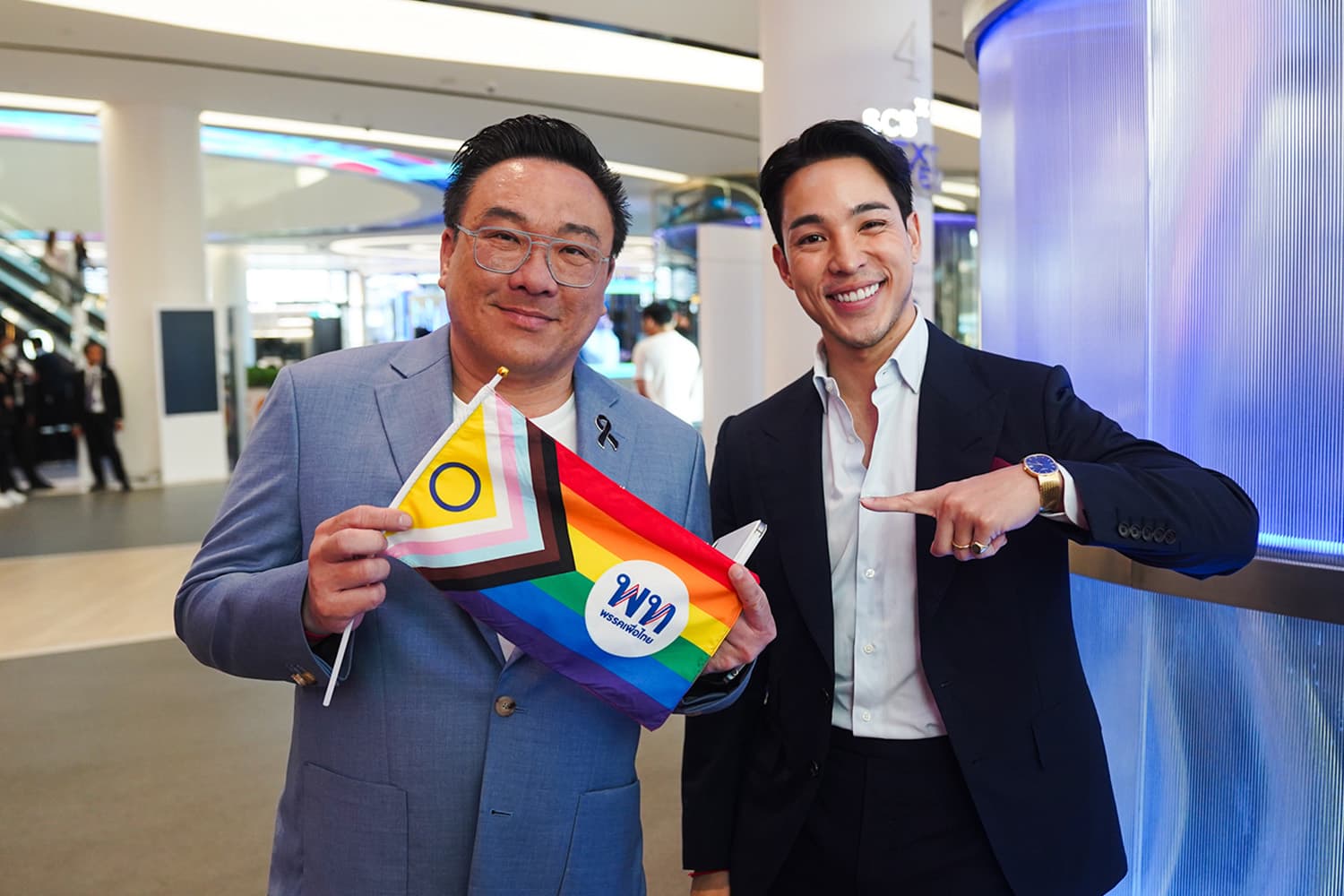 Photo story : 4 ตัวแทนพรรคการเมือง ประชัน ‘นโยบายสีรุ้ง’