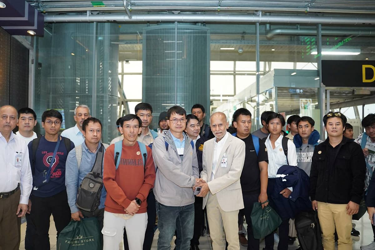 psl-mayuree-naree-thai-crew-return-SPACEBAR-Photo01.jpg