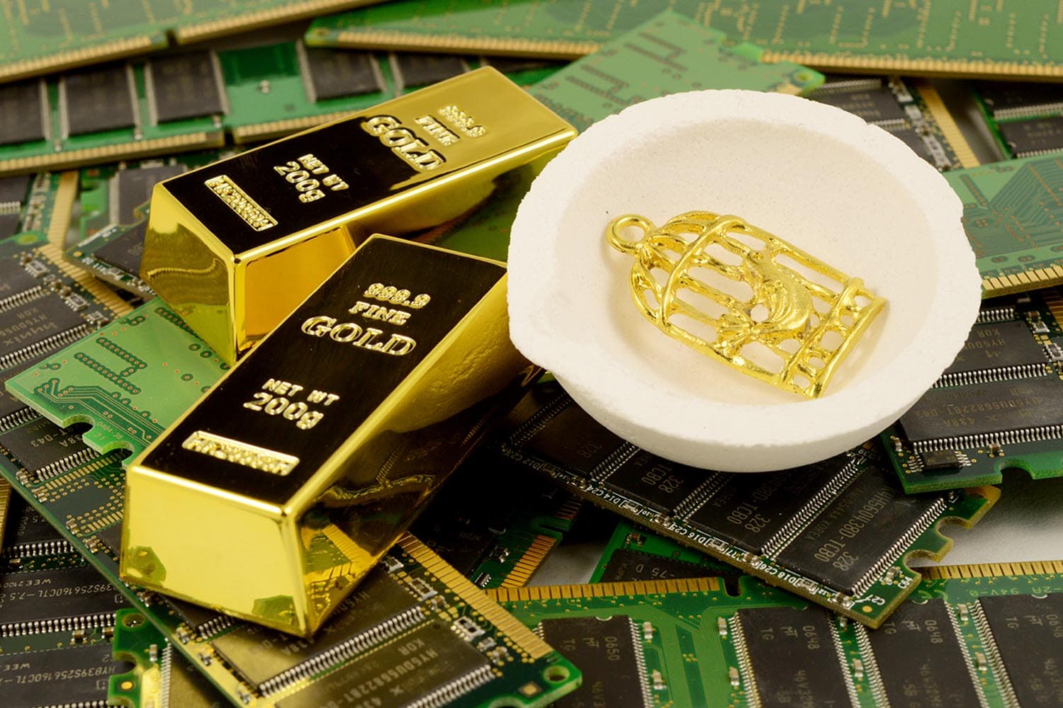 royal_mint_starts_turning_e_waste_into_gold_SPACEBAR_Hero_6eaea527fc.jpg