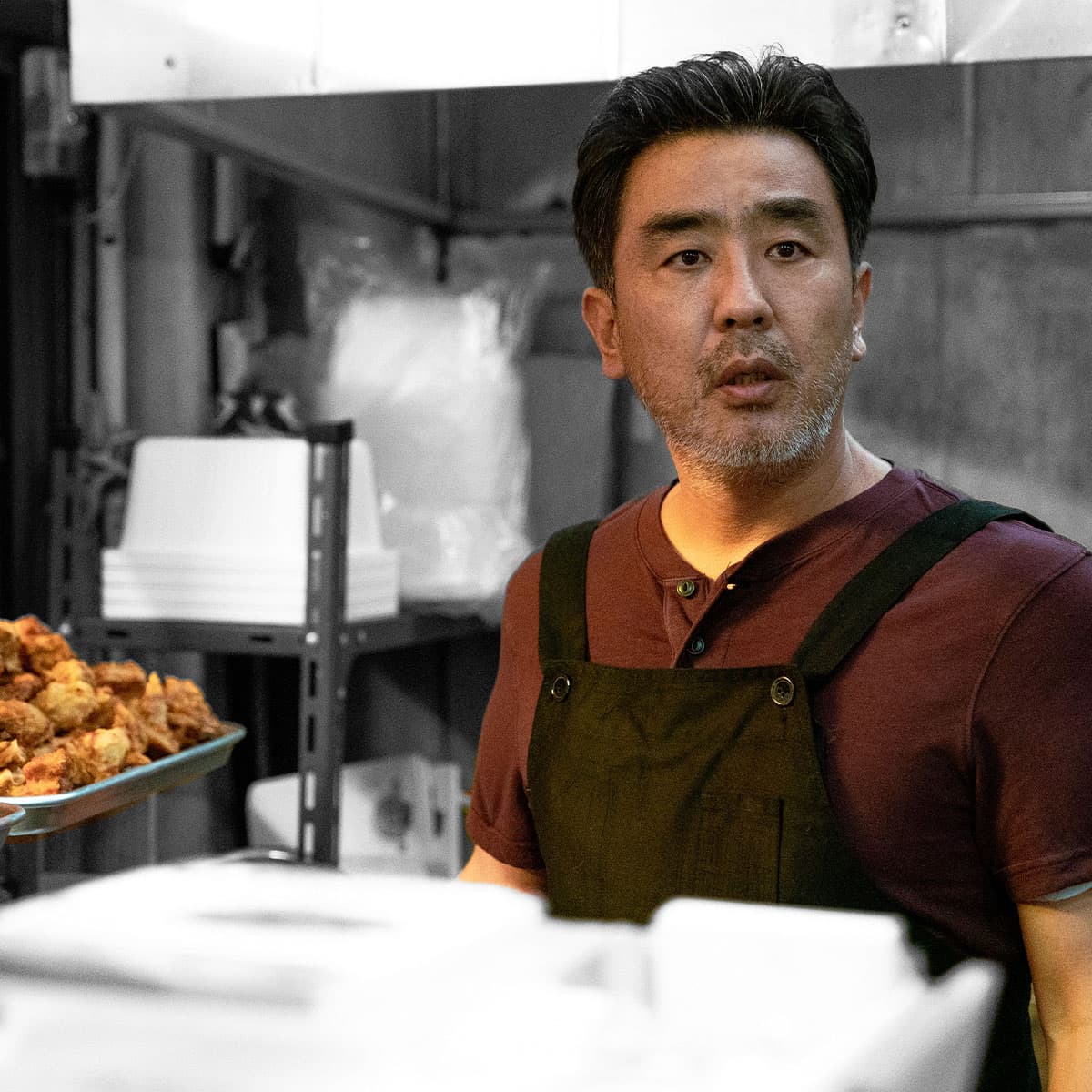 ryu_seung_ryong_fried_chicken_seller_forever_SPACEBAR_Photo_SQ_02_5b4b7784ce.jpg