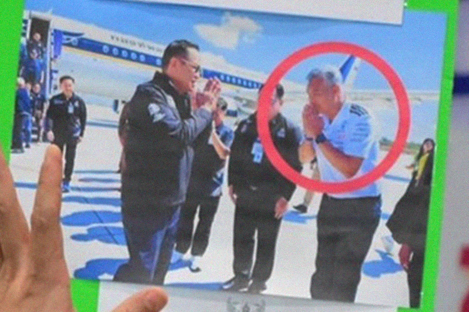 ‘สว.สำรอง’ ยื่นกกต.ยื่นถอด ‘ร.ต.อ.ปิยะ’ หลังมีภาพไหว้ ‘อนุทิน’