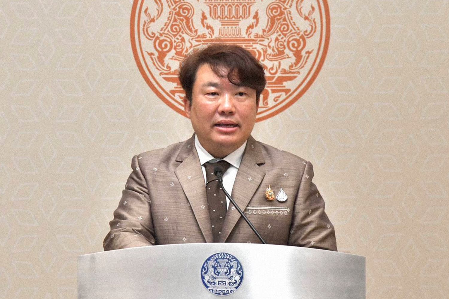 ‘โฆษก รบ.’ ชี้ สหรัฐยังไม่คอนเฟิร์ม ‘ทรัมป์’ ลงนามสันติภาพ