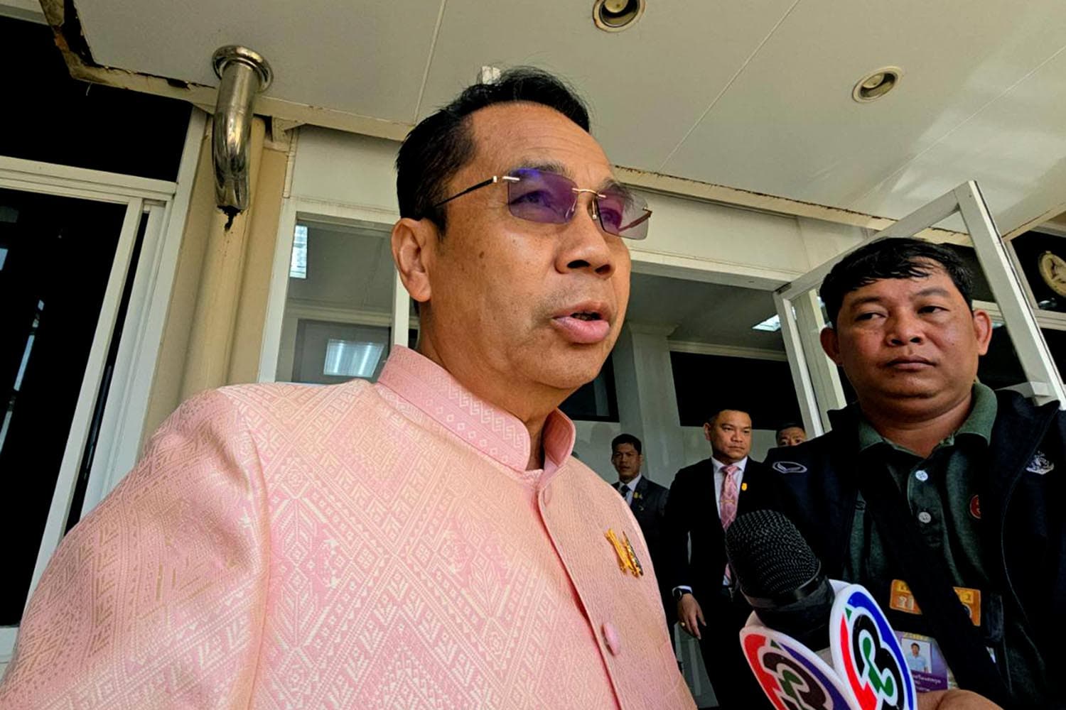sutin_klungsang_not_shy_wissanu_SPACEBAR_Hero_37e9437d94.jpg