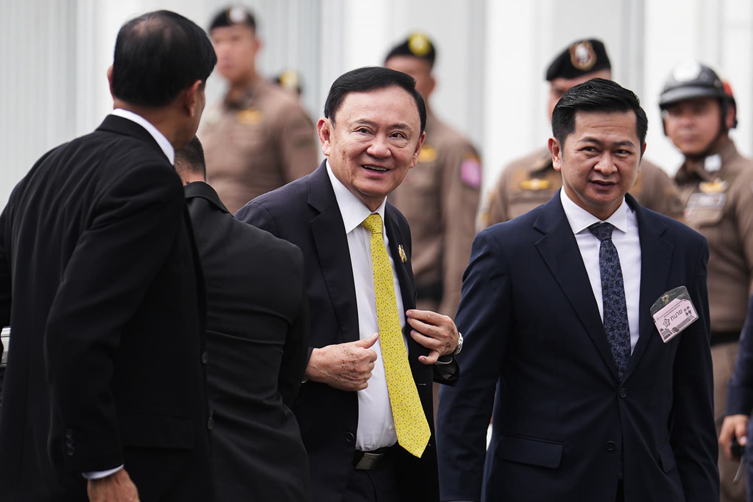 ‘ทักษิณ-อิ๊งค์’ ถึง ‘ศาลฎีกาฯ’ ฟังคำสั่ง ‘คดีชั้น 14’