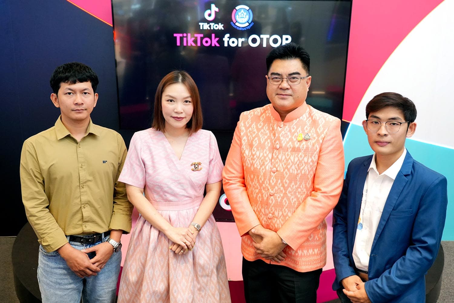 tiktok_for_otop_SPACEBAR_Hero_011e1607eb.jpg