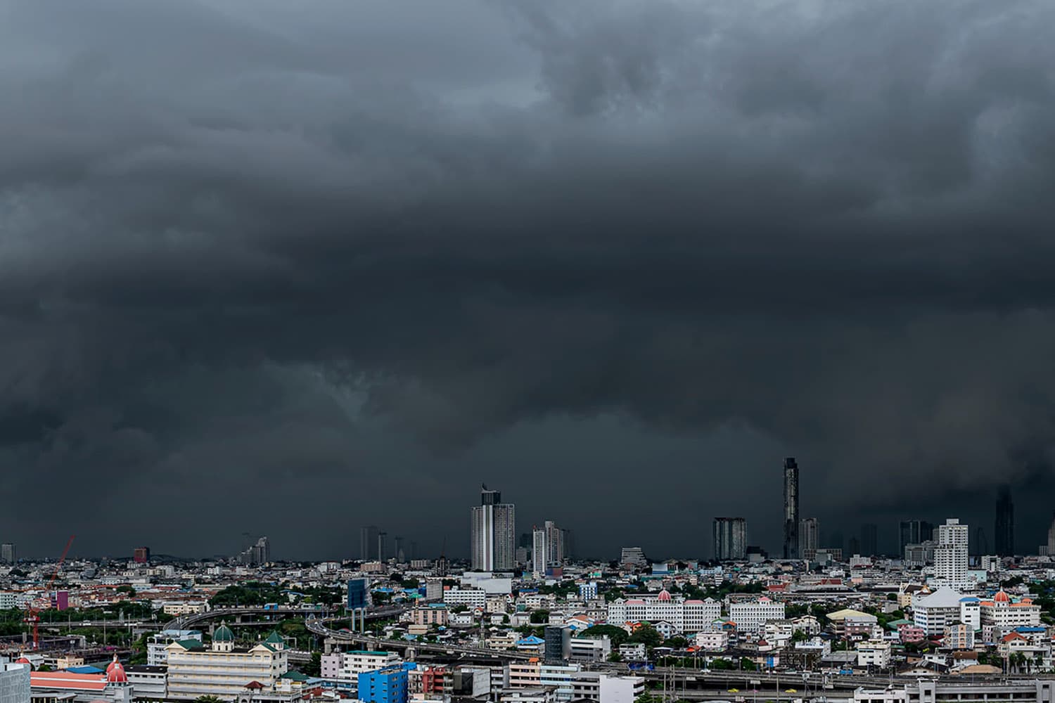 อุตุฯ เตือนวันนี้ฝนหนัก 3 ภาค จับตา 17-19 มิ.ย. ฝนหนักถึงหนักมากหลายพื้นที่