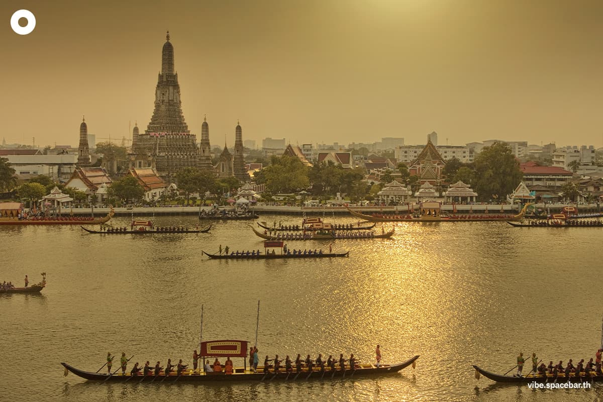 why_sing_the_royal_barge_poem_SPACEBAR_Photo01_ead1e62734.jpg