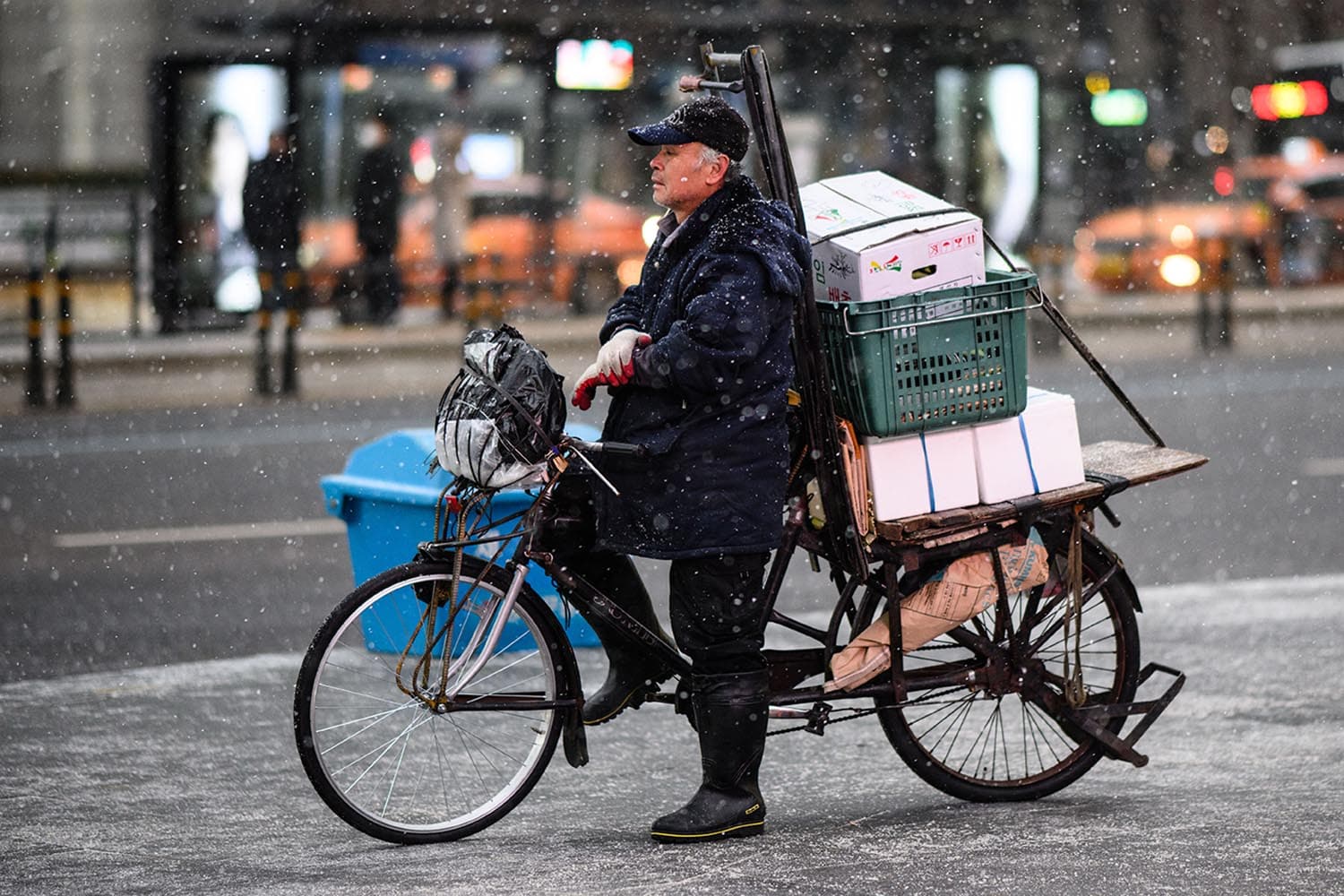 why_south_korea_seniors_are_rejoining_the_workforce_SPACEBAR_Hero_b0ee099b44.jpg