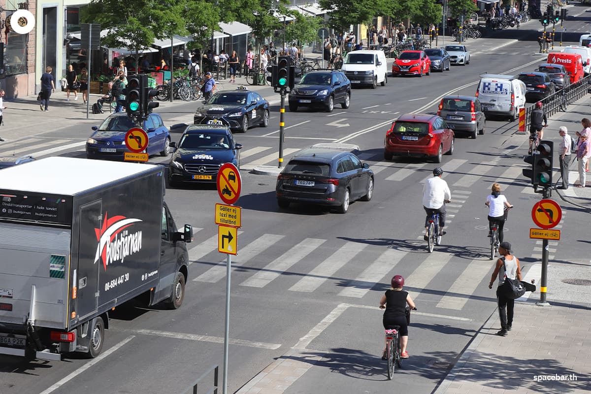 why_sweden_has_the_worlds_safest_roads_SPACEBAR_Photo01_6ba033ae73.jpg