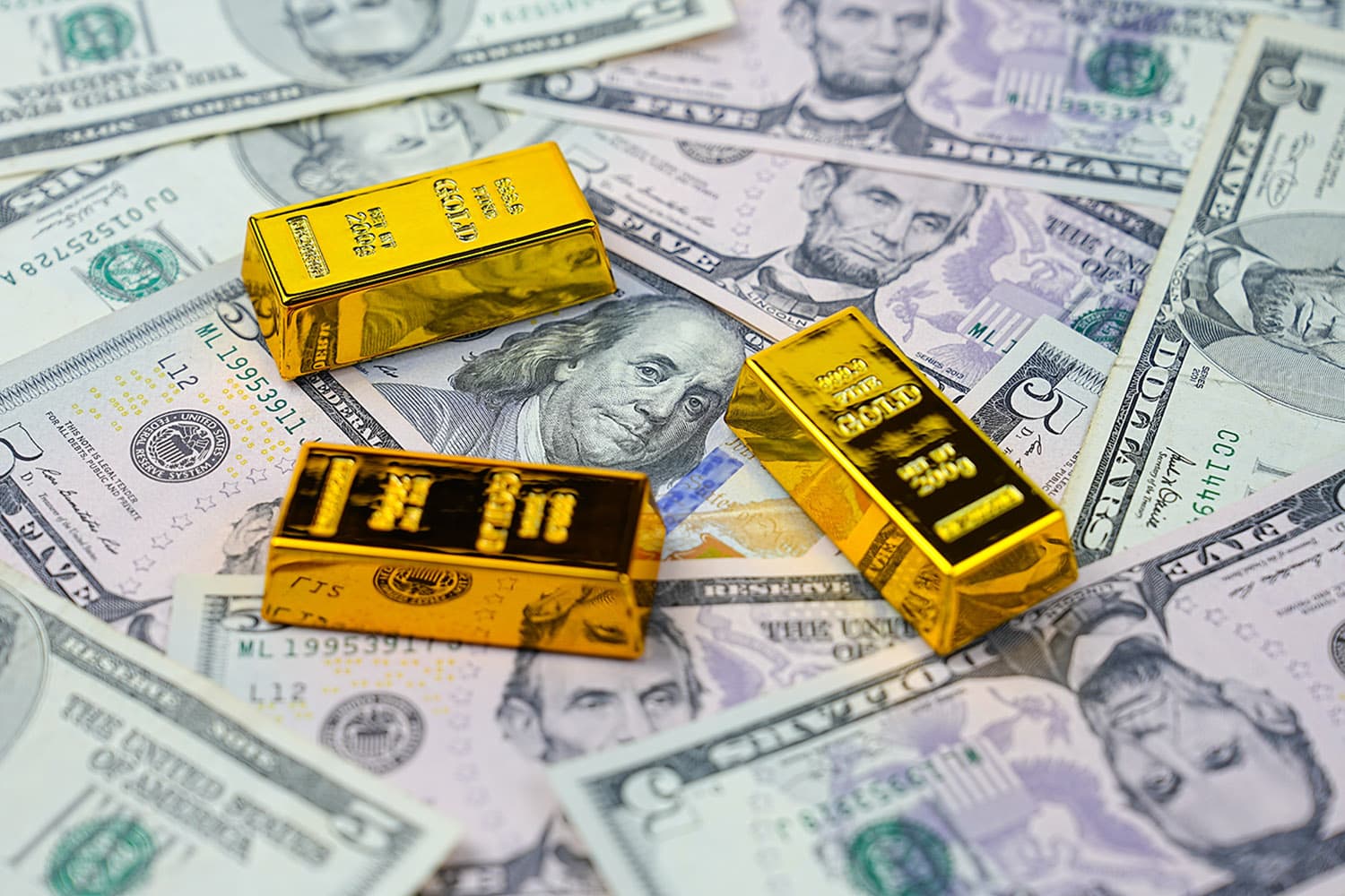ทองคำพักฐาน YLG แนะจับตาแนวรับ 4,000 ดอลลาร์ แรงซื้อธนาคารกลางยังหนุนระยะยาว