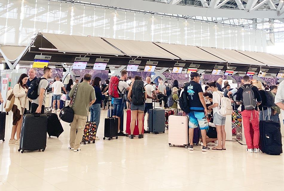Economy–Airport–AOT–Songkran–Travel-SPACEBAR-Thumbnail