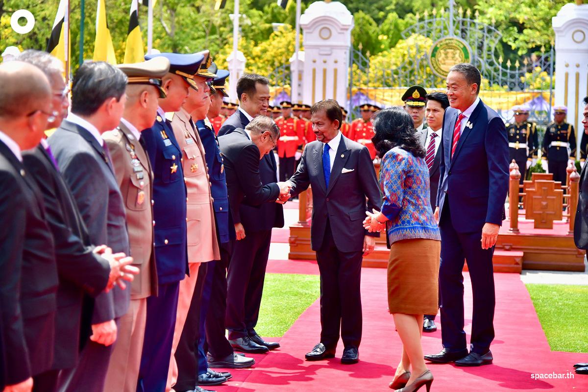 Prime Minister-Srettha-offers-welcome-His-Royal-Highness-the-King-of-Brunei-SPACEBAR-Photo03.jpg