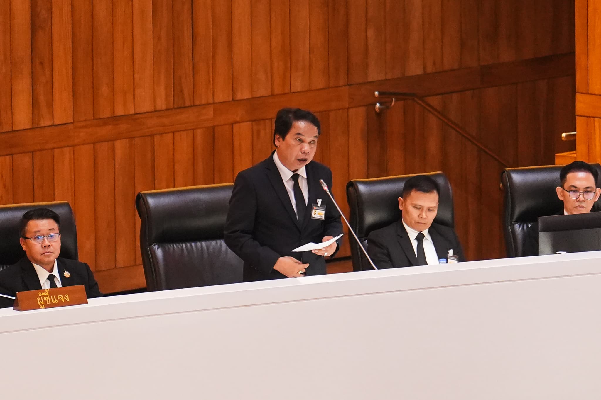 ชนินทร์ น้อยเล็ก รองเลขาธิการคณะกรรมการการเลือกตั้ง.jpg