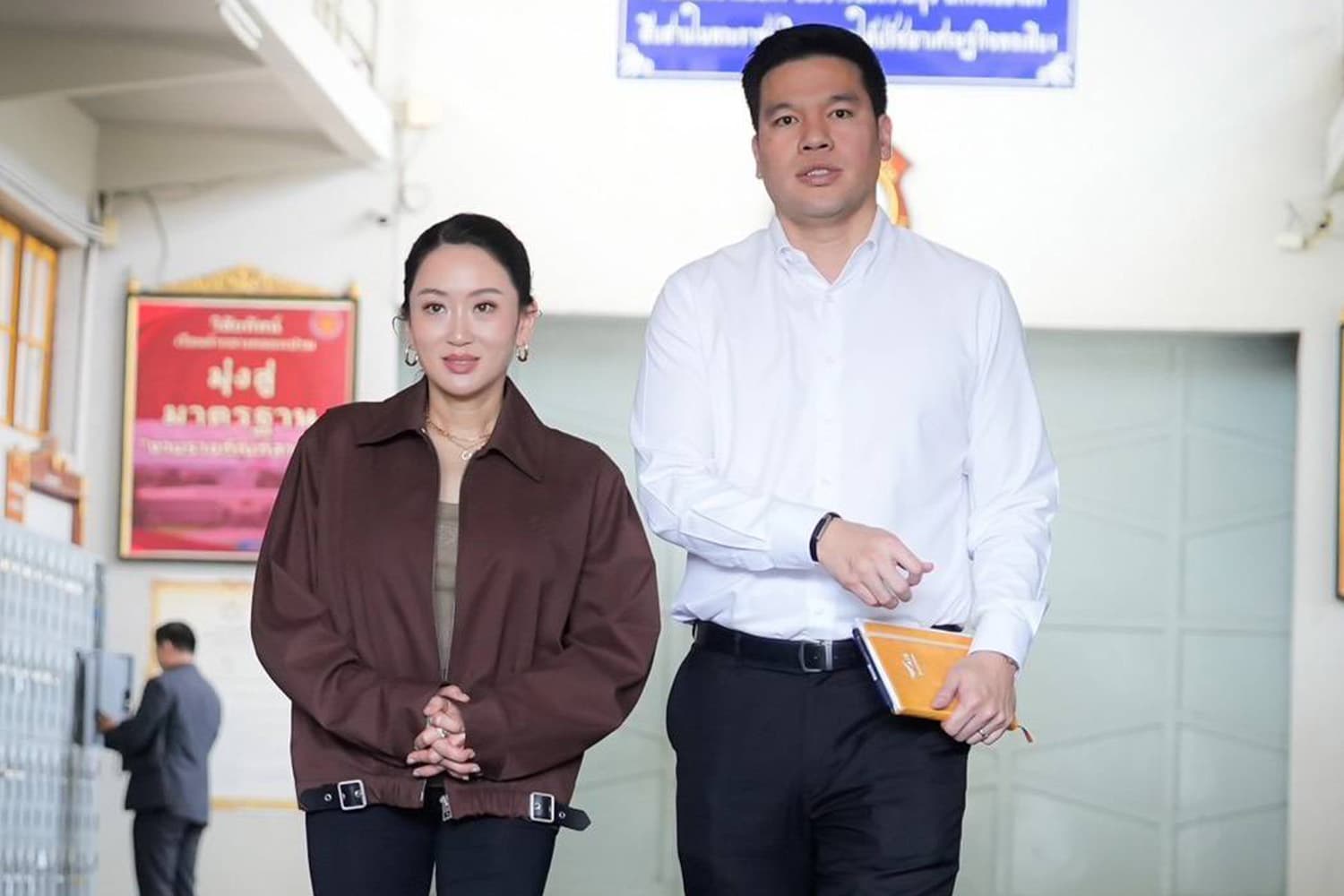 ‘อิ๊งค์’ พบพ่อครั้งแรก หลัง ‘ทักษิณ’ เข้าเกณฑ์ลุ้น ‘พักโทษ’