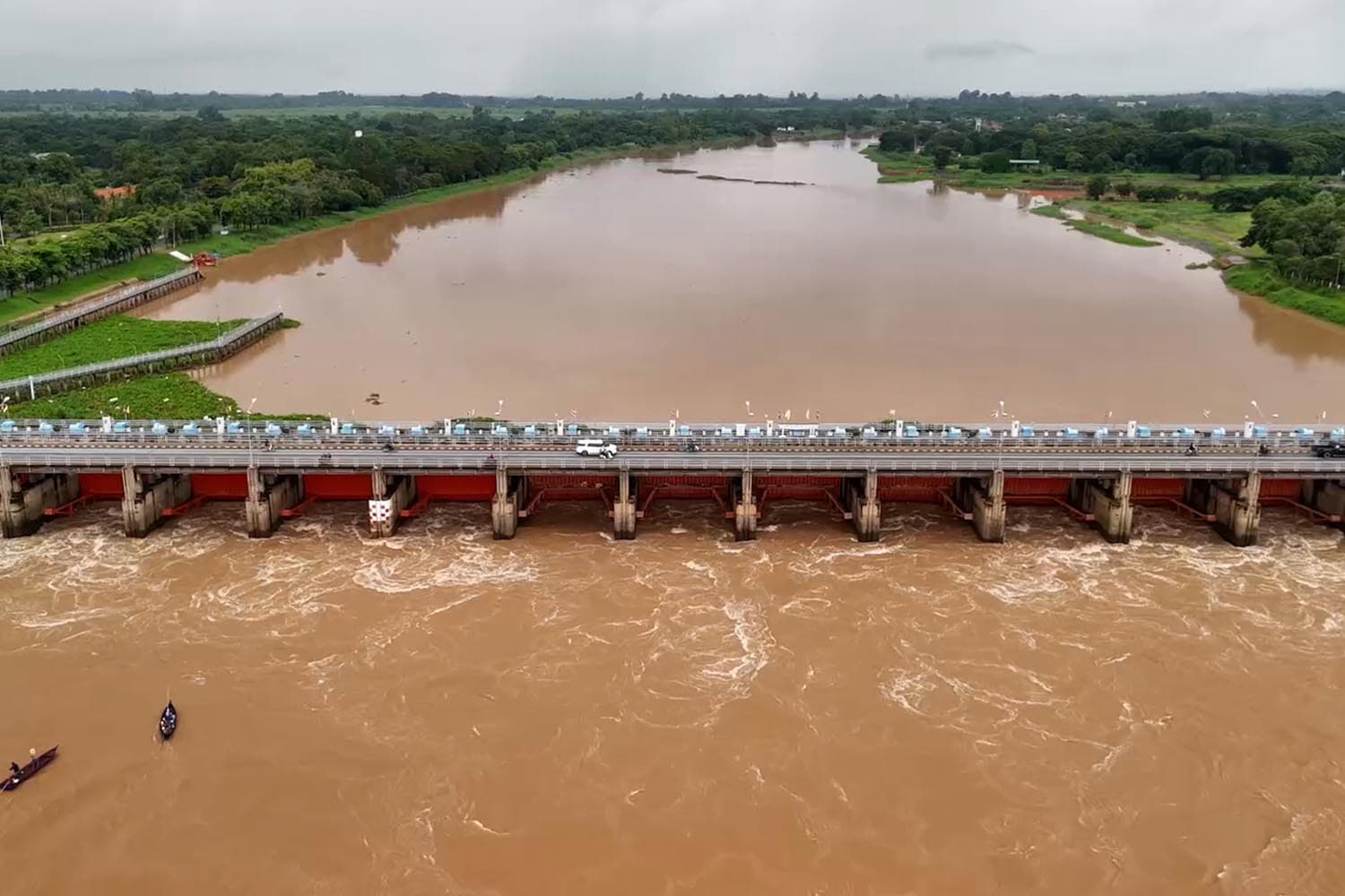 11_provinces_watch_out_for_flooding_6_october_2024_SPACEBAR_Hero_2c68fdac29.jpg