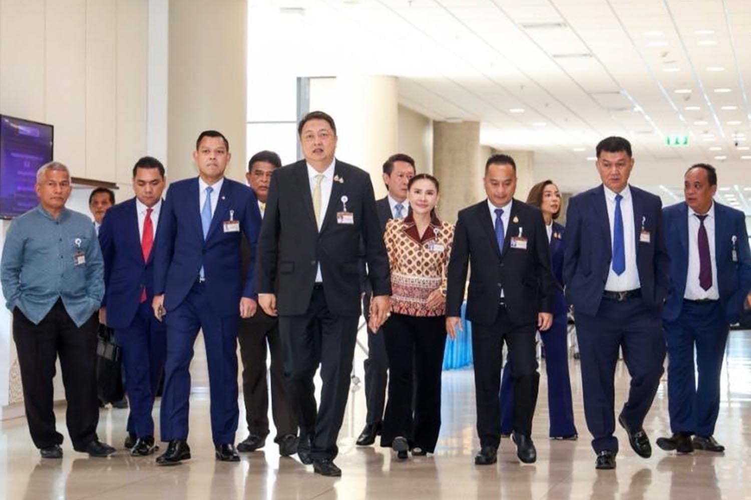 ‘เสี่ยเฮ้ง’ ลุยเอง นำทีม ‘16 สส.รทสช.’ หนุน ‘อนุทิน’