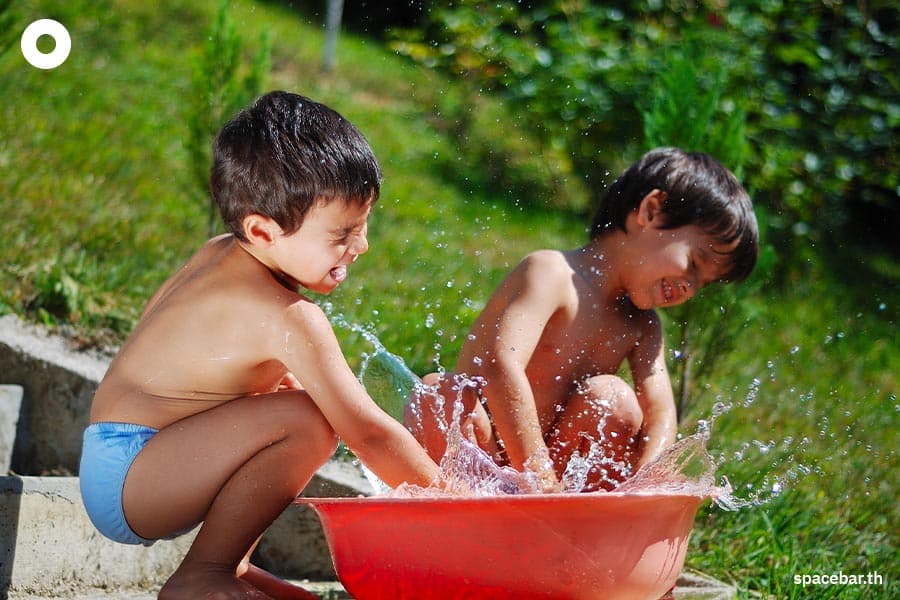 4_Benefits_Water_Splash_SPACEBAR_Photo01_7ac0a85d99.jpeg