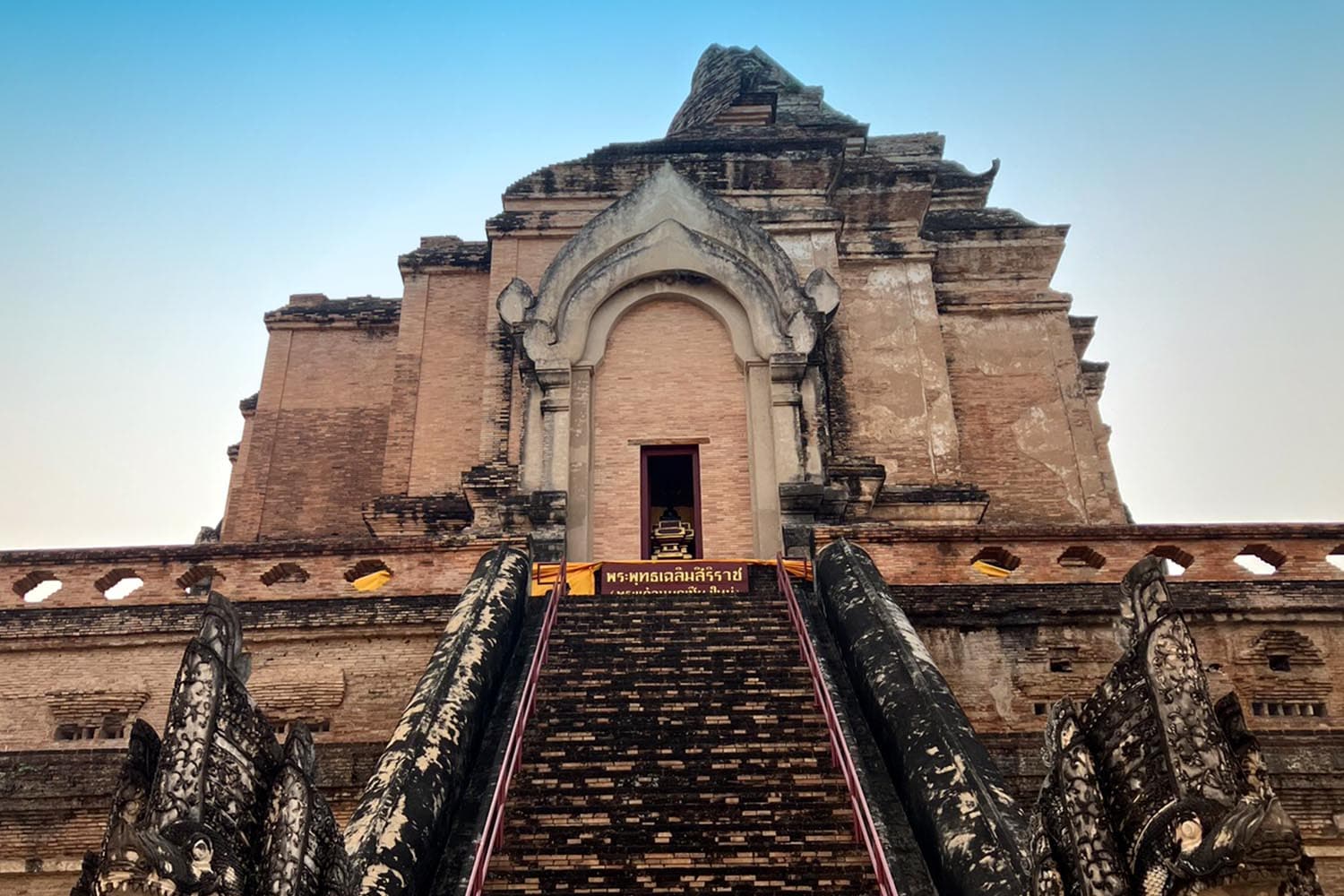 633_year_old_Chedi_Luang_in_Chiang_Mai_No_signs_of_damage_from_earthquake_SPACEBAR_Hero_7940b5a265.jpg