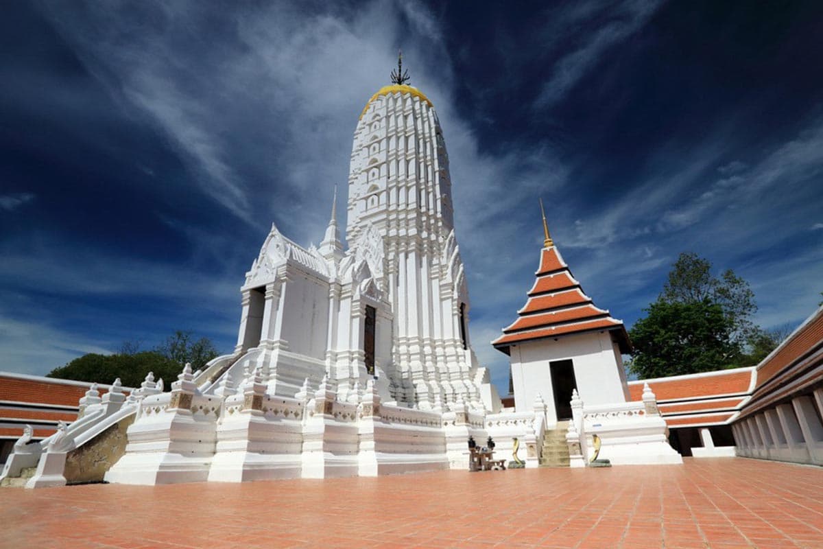A-look-at-the-history-of-Wat-Phutthaisawan-Ayutthaya-SPACEBAR-Photo01.jpg