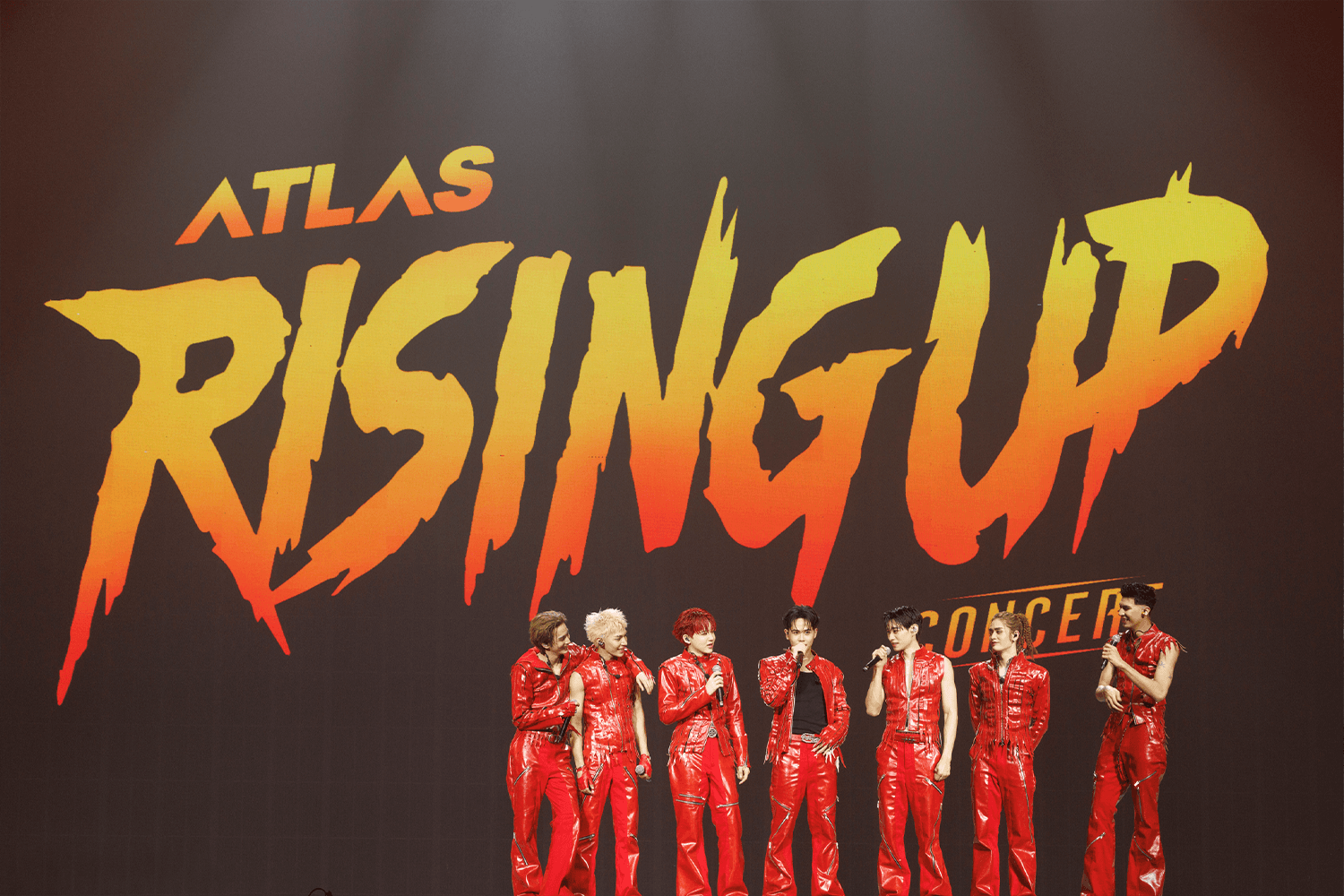 น้ำตาล้นฮอลล์! ATLAS พาเอลิสทะยานสู่ “RISING UP CONCERT” สาดความทรงจำ เสิร์ฟทุกความสุขตลอดค่ำคืน