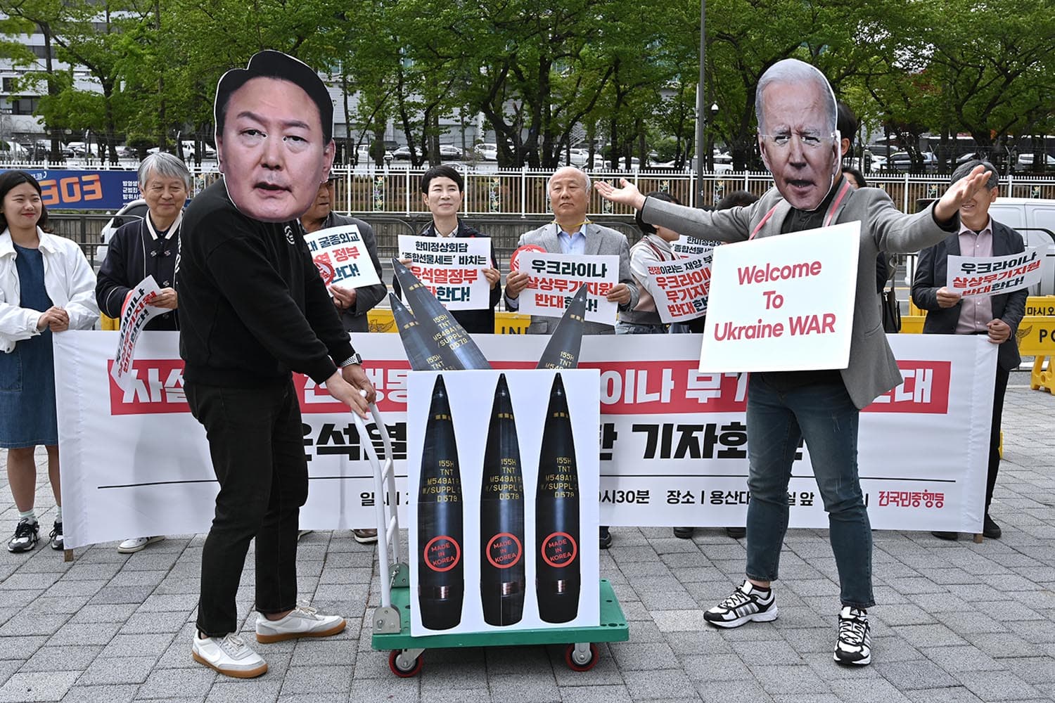 About_56_percent_people_support_developing_nuclear_weapons_SPACEBAR_Hero_0db7213741.jpeg