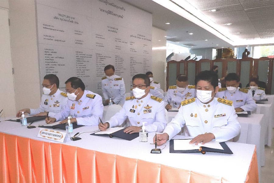 Anucha_led_the_supervising_agencies_to_give_blessings_at_Chulalongkorn_Hospital_SPACEBAR_Photo03_fc835ecb72.jpeg