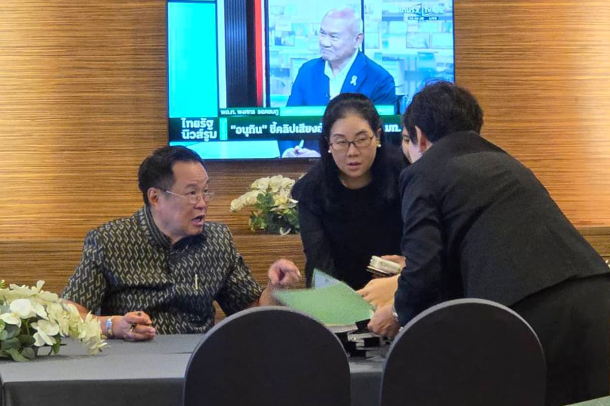 Anutin-Explains-Local-Exam-Cheating-Case-and-Rejects-Political-Plot-SPACEBAR-Photo02.jpg